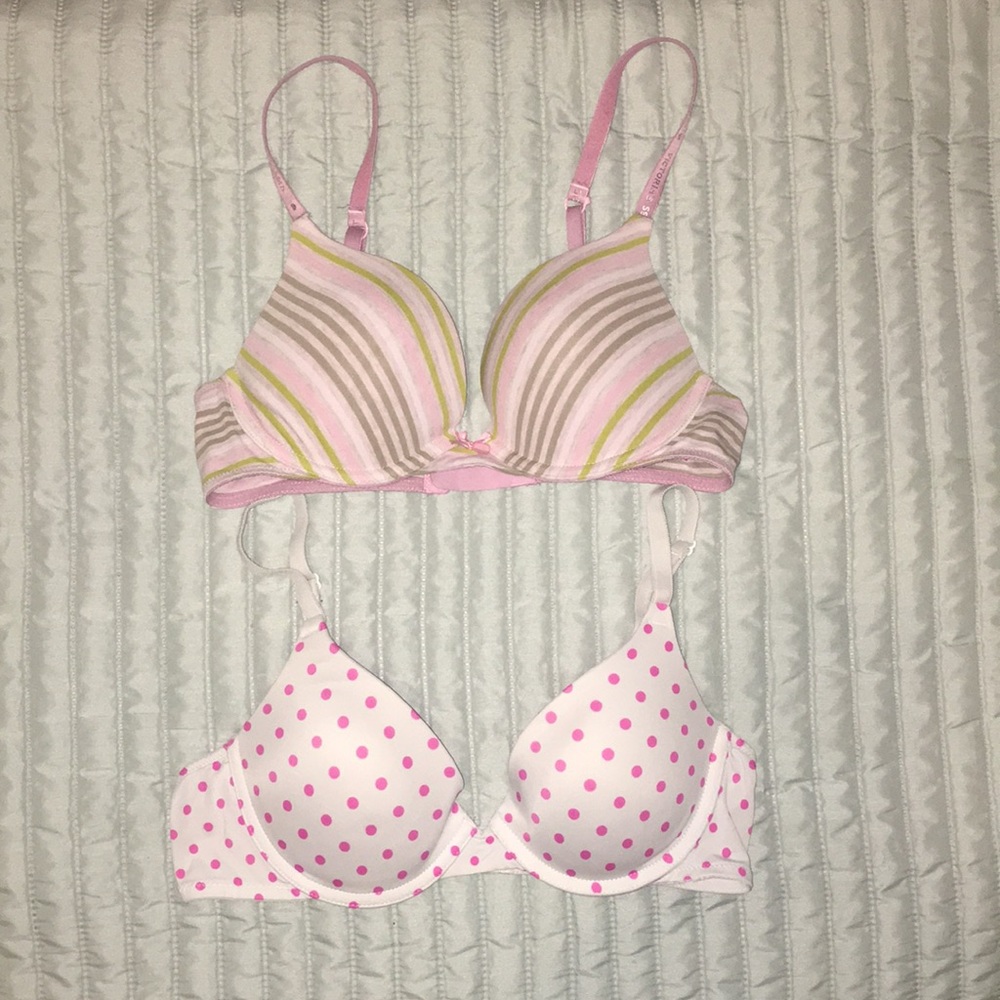 2 Victoria’s Secret Size 34B push-up bras